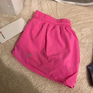 Lululemon Dark Prism Pink Hotty Hot Shorts 2.5”